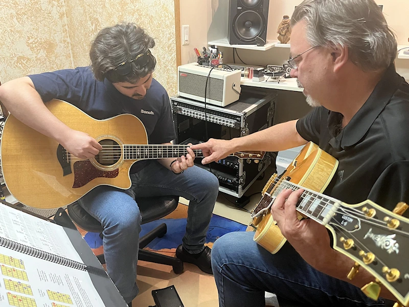Guitar lessons with Phil Olson